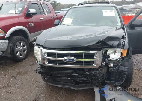 2009 Ford Escape Xlt z USA, uszkodzony, nr VIN 1FMCU93739KC47248